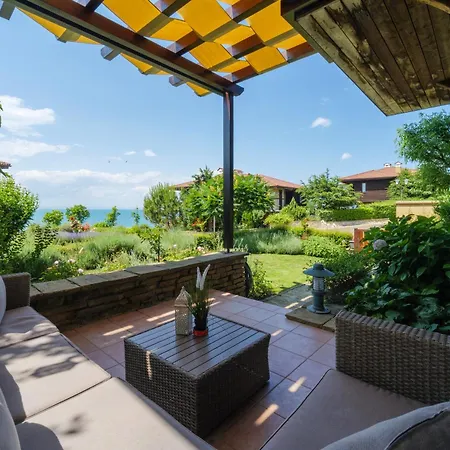 Luxury 3-bedroom In Sozopolis With Sea View Villa Szozopol